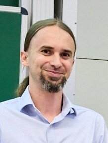 Dr. Matěj Komanec